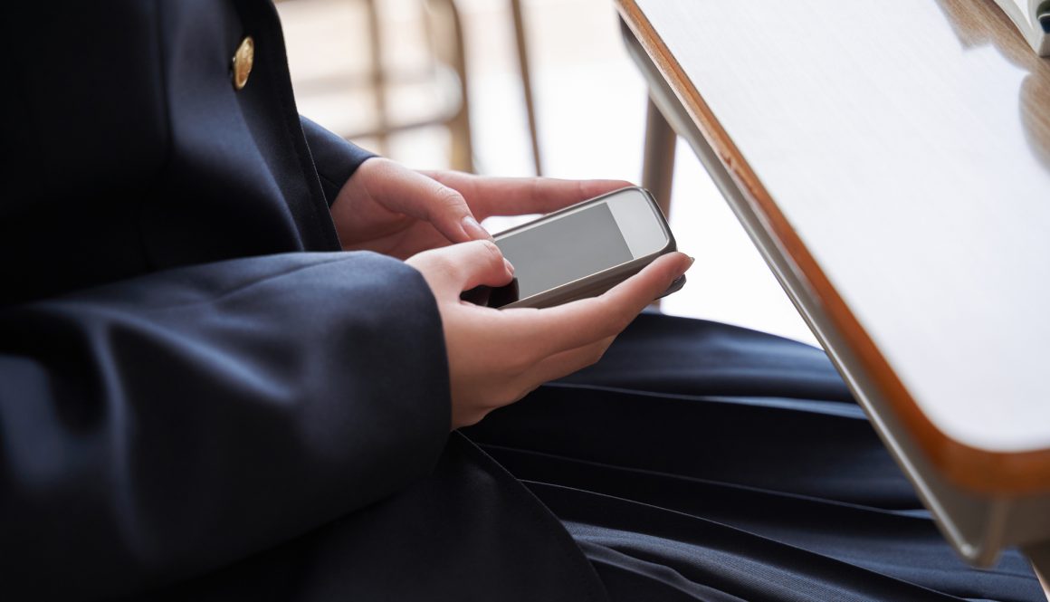 DfE set to make school phone ban guidance statutory