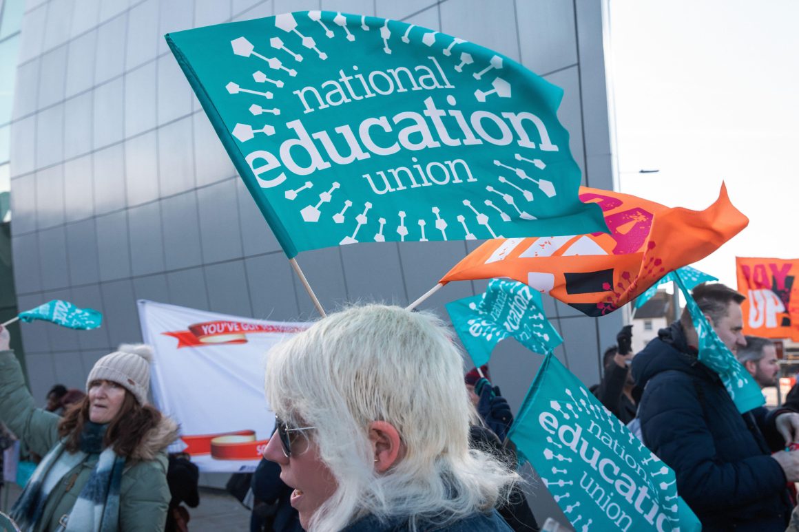 NEU to formally ballot teachers on strike action